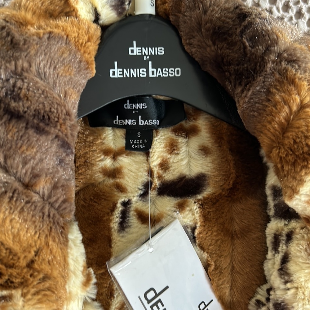 Dennis Basso luxury coat - Picture 7 of 9